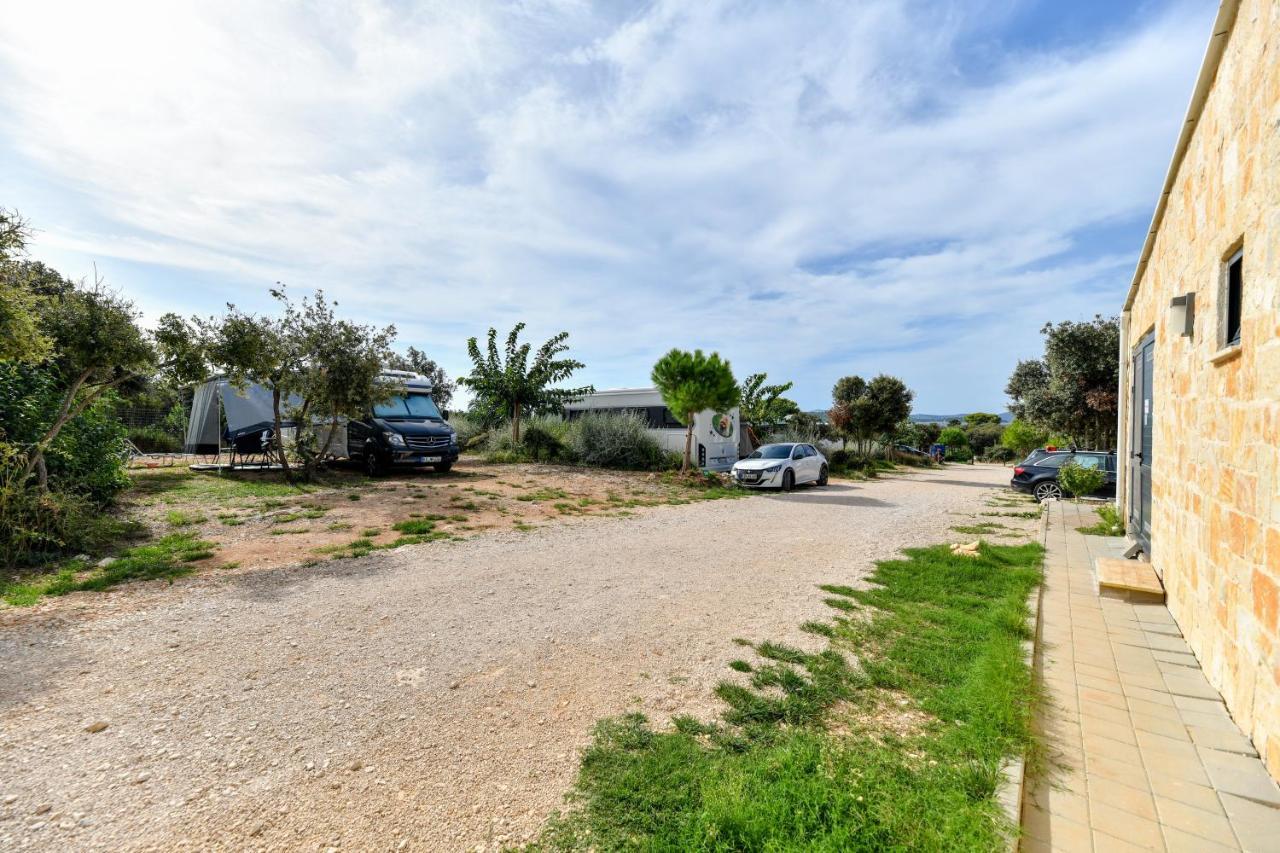 Mobile Homes At Camping Ugljan Resort Dış mekan fotoğraf